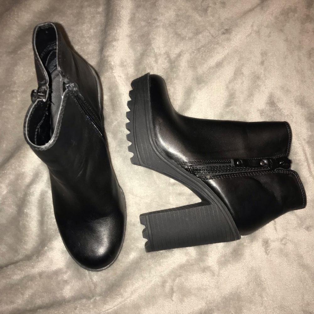 Black bootie heels for the winter weather.